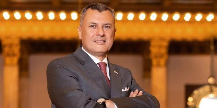 أحمد عيسى رئيسًا تنفيذيًا لـ«بنك أبوظبي الأول مصر»