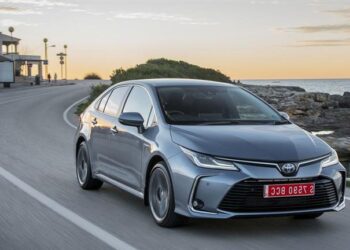 تويوتا كورولا الهايبر