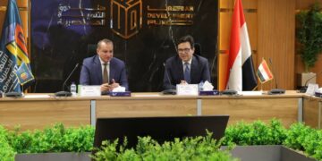 جانب من توقيع البروتوكول