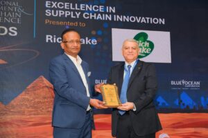 تكريم ريتش بيك والعربية للأسمنت