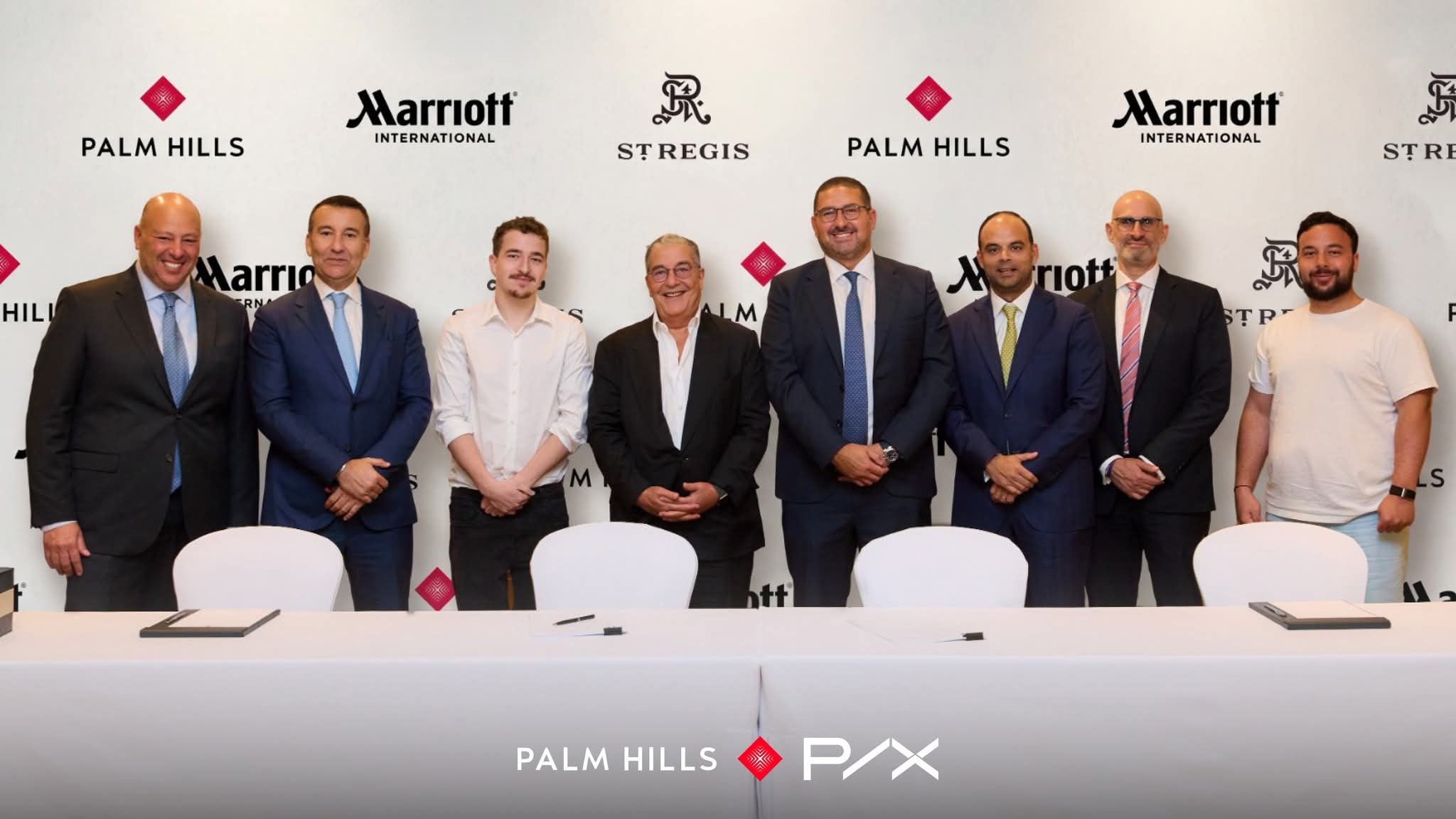 جانب من توقيع الاتفاقية