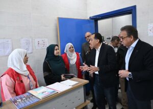 جانب من جولة مدبولي لمركز طب الأسرة بقرية طحانوب