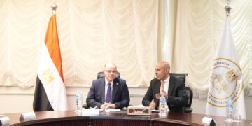 جانب من توقيع البروتوكول