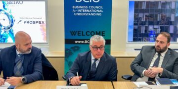 خلال المائدة المستديرة