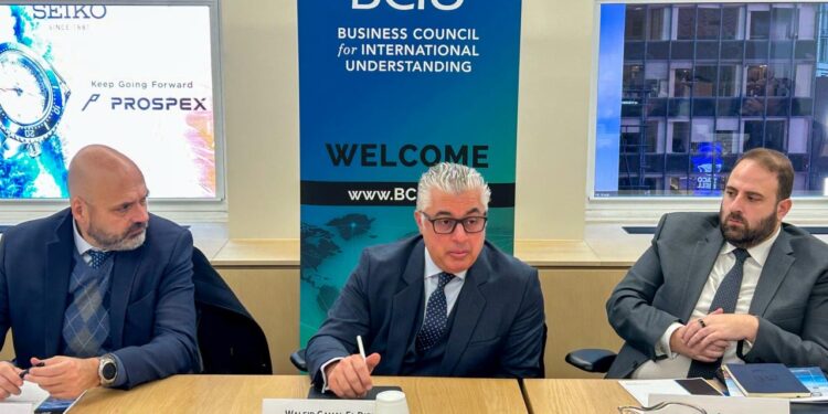 خلال المائدة المستديرة