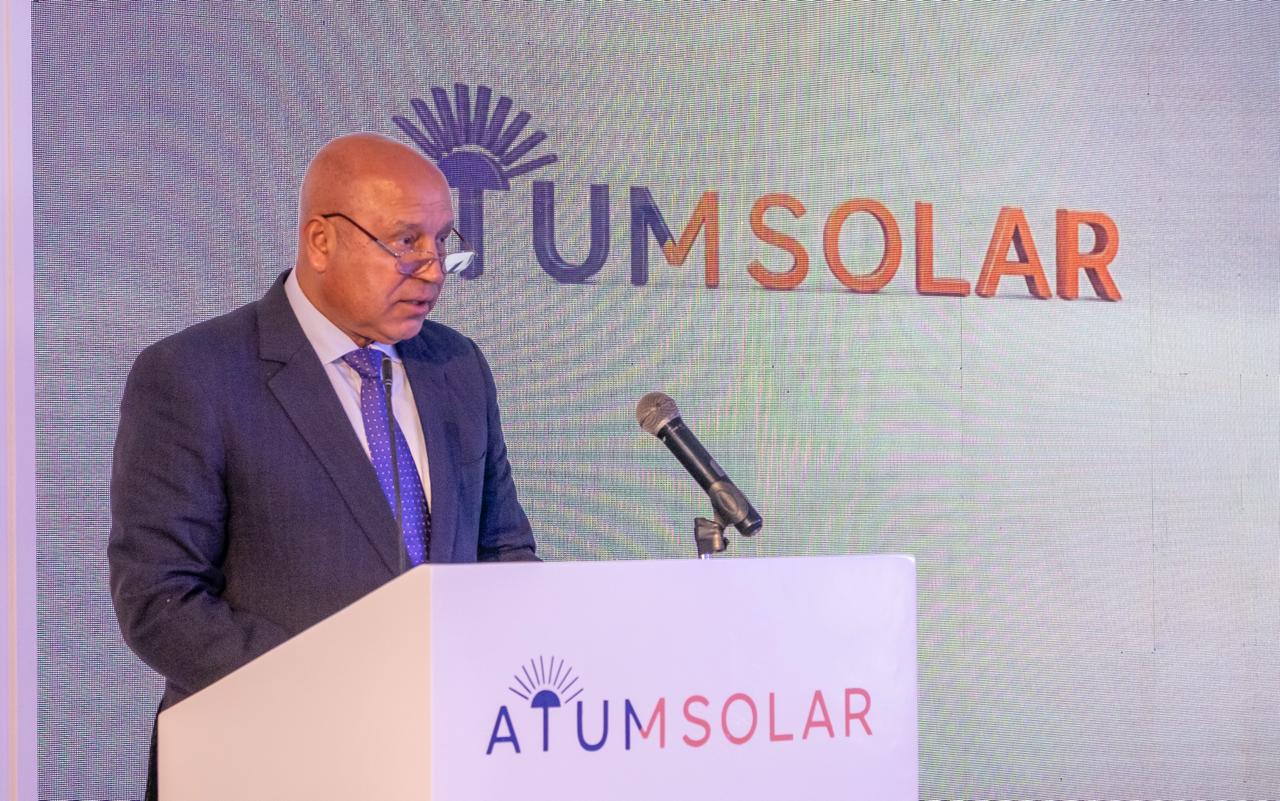 جانب من وضع حجر الأساس لمصنع "جينفاكس"