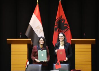 جانب من توقيع مذكرة التفاهم