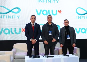 جانب من توقيع الاتفاقية