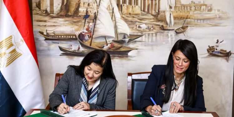 "المشاط" توقع مذكرة تفاهم مع برنامج الأمم المتحدة الإنمائي لتعزيز التنمية المستدامة