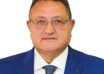 مدحت قمر، رئيس مجلس الإدارة والرئيس التنفيذي