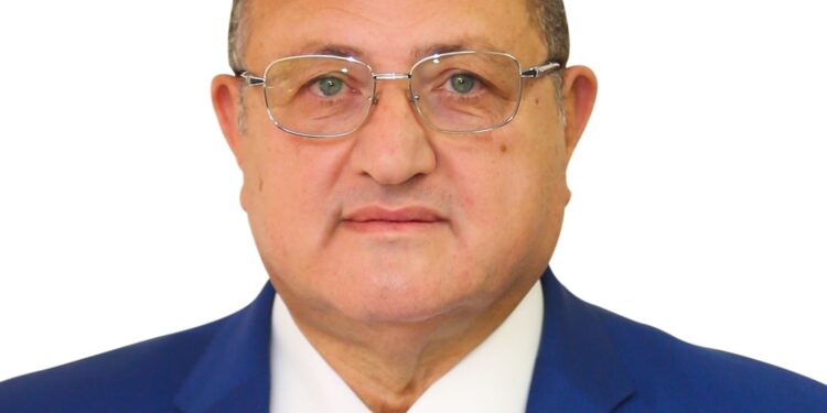 مدحت قمر، رئيس مجلس الإدارة والرئيس التنفيذي