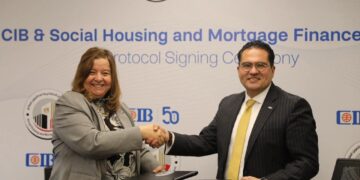 جانب من توقيع البروتوكول