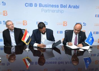 جانب من توقيع البروتوكول