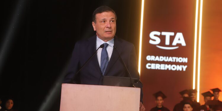 جانب من حفل التخرج