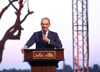 الدكتور عمرو طلعت وزير الاتصالات