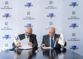 جانب من توقيع التعاون