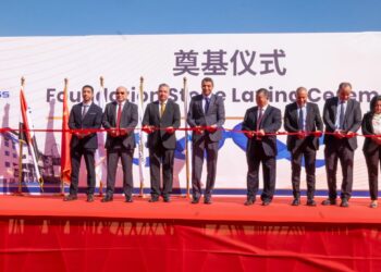 وضع حجر الأساس لمصنع شين مين للزجاج باستثمارات 70 مليون دولار في منطقة السخنة