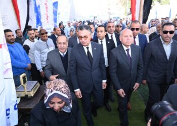 وزير التموين في افتتاح سوق اليوم الواحد