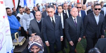 وزير التموين في افتتاح سوق اليوم الواحد