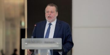 حسن عبد الله محافظ البنك المركزي المصري