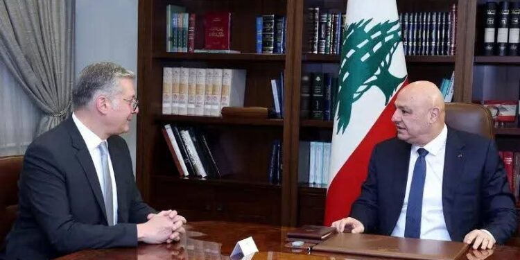 جانب من اللقاء