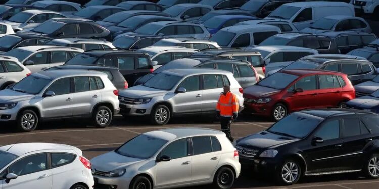 سوق السيارات