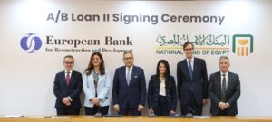 البنك الأهلي يوقع اتفاقية تمويل بـ100 مليون دولار مع البنك الأوروبي لدعم المشروعات الصغيرة