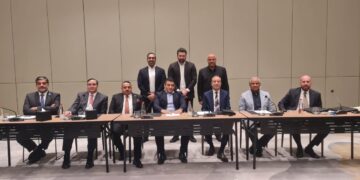 جانب من توقيع الاتفاقية