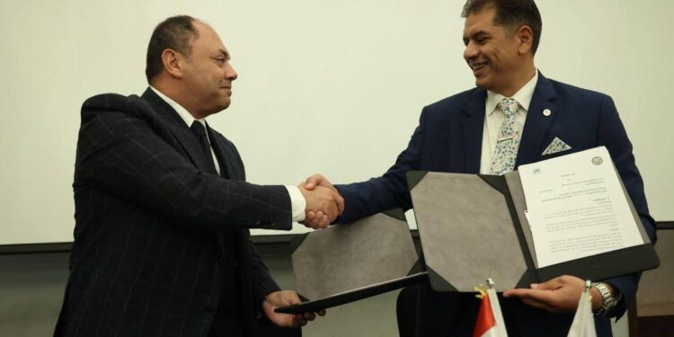 جانب من توقيع مذكرة التفاهم