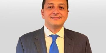 أحمد حمدي.. قيادة جديدة تعزز ريادة «الأهلي تمكين» في التمويل متناهي الصغر