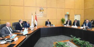 المهندس شريف الشربيني وزير الإسكان والمرافق والمجتمعات العمرانية