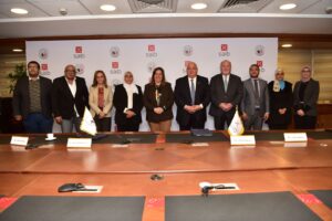 جانب من توقيع البروتوكول