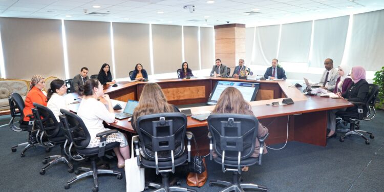 الرقابة المالية والبنك الدولي يطوران تمويل المشروعات الصغيرة والمتوسطة