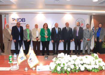 جانب من التوقيع