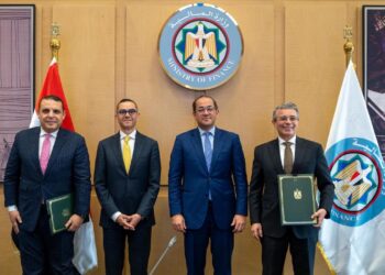 جانب من توقيع البروتوكول