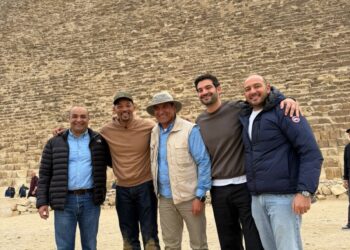 الممثل العالمي ويل سميث يزور الأهرامات