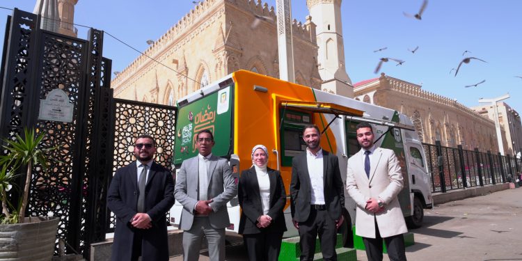 جانب من تواجد البنك الأهلي المصري بشوارع مصر