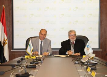 جانب من توقيع الشراكة