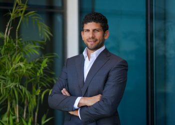 أحمد خليل» الرئيس التنفيذي لمجموعة «راية القابضة للاستثمارات المالية